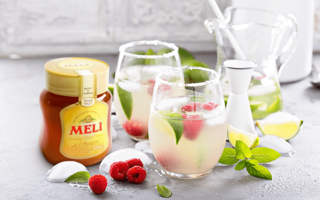 Mocktail: Rozenwaterlimonade met honing