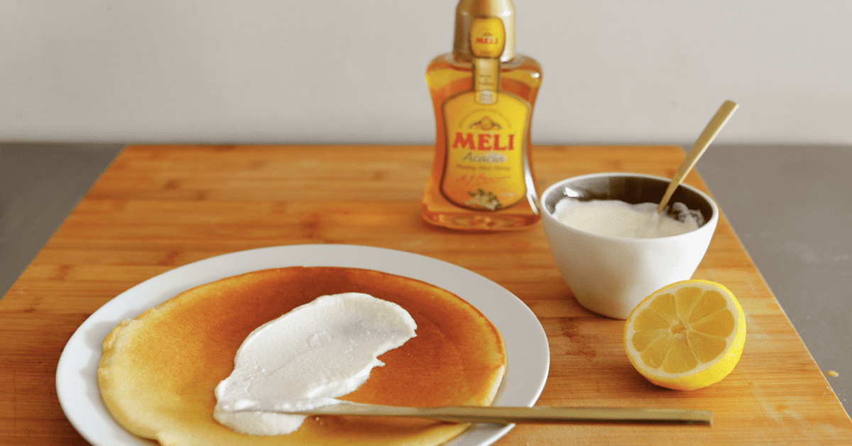 Boekweitpannenkoekjes met ricotta, honing en citroen