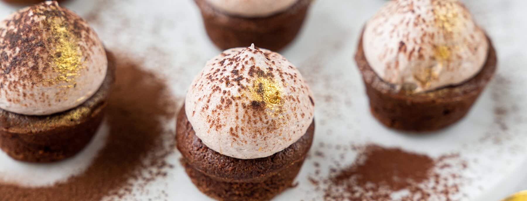 Mini-muffins met chocolade en Meli-dadelstroop